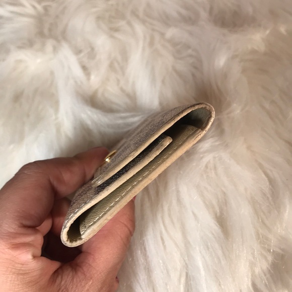 🌟SOLD🌟Authentic Damier Azur 6 Ring Key Holder - - Picture 6 of 12